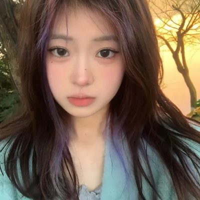 发明接吻的女孩